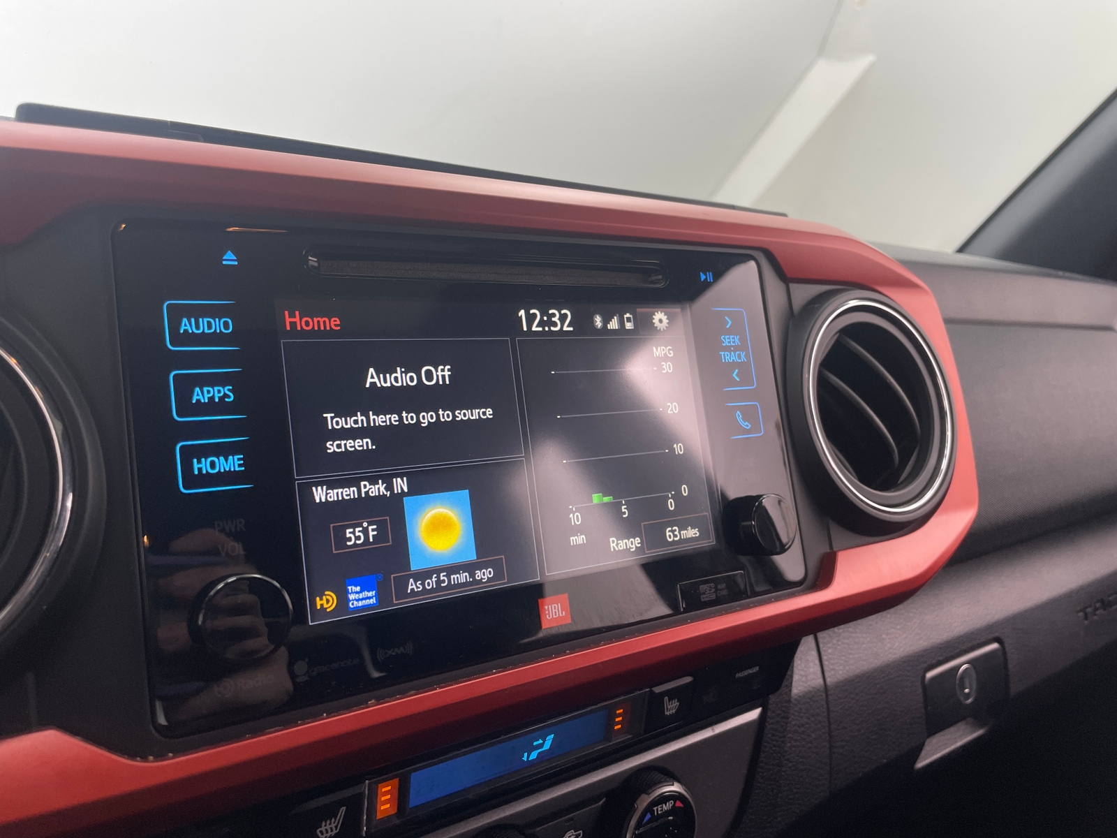 Thumbnail: 2016 Toyota Tacoma - 4