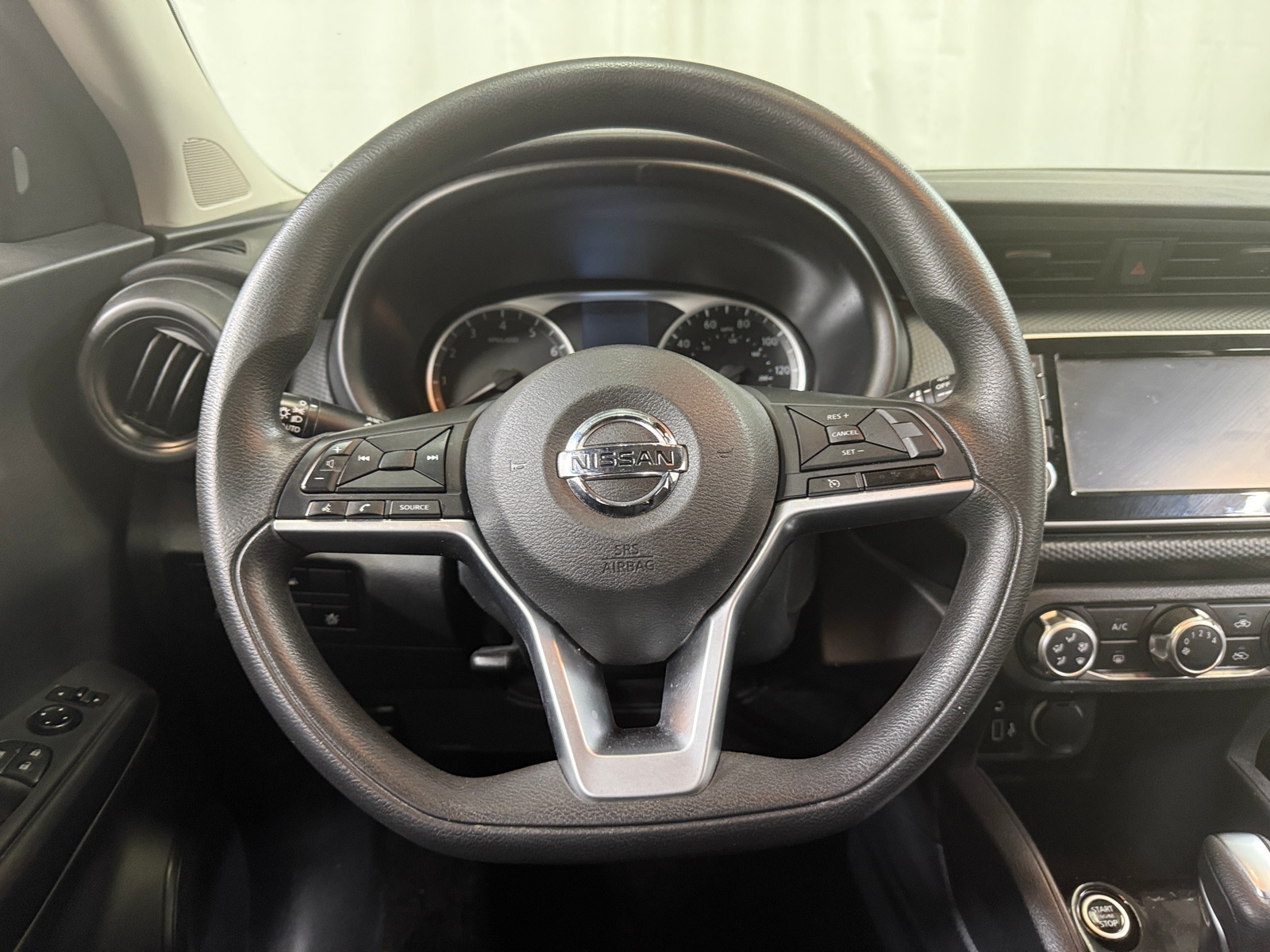 Thumbnail: 2021 Nissan Kicks - 5