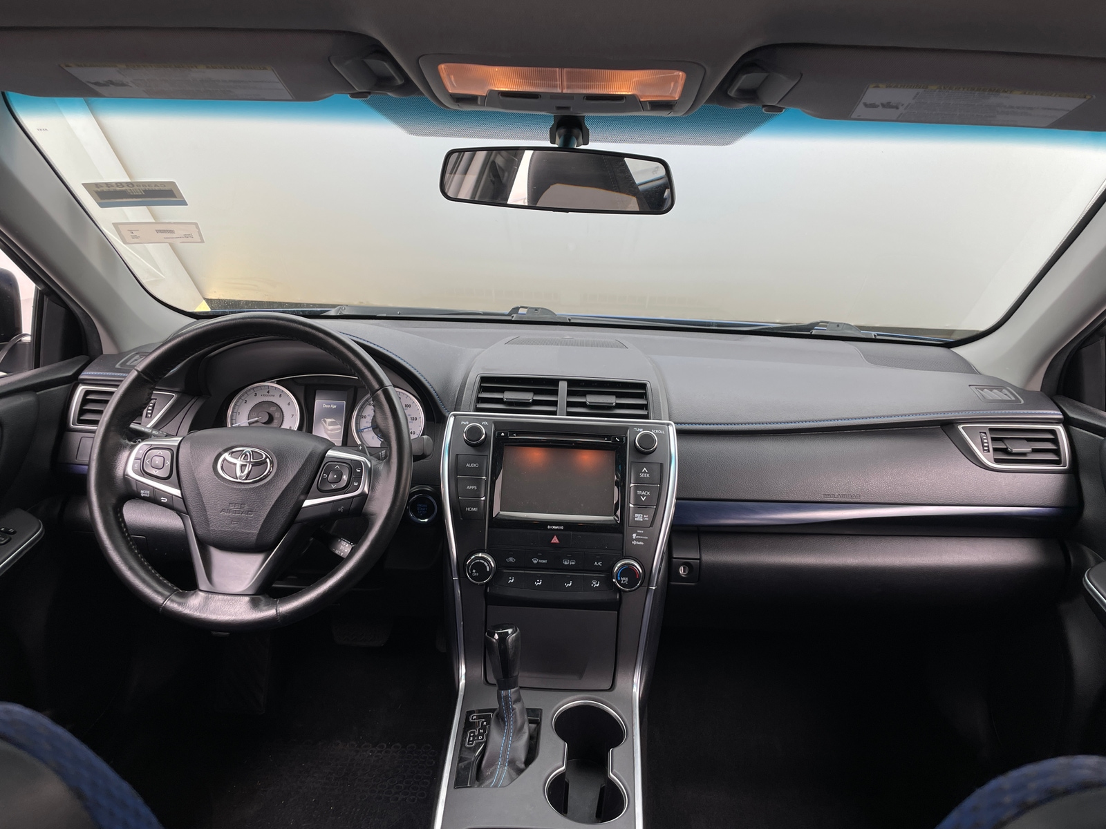 Thumbnail: 2016 Toyota Camry - 3