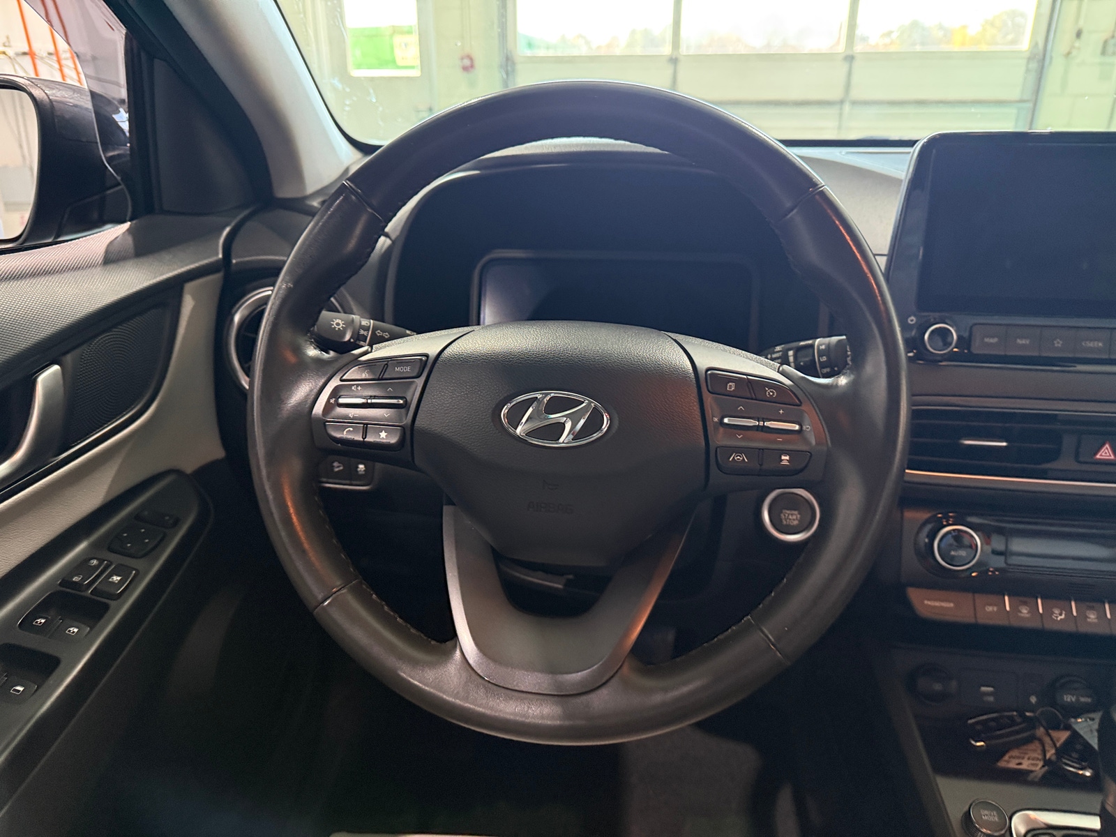 Thumbnail: 2023 Hyundai Kona - 4