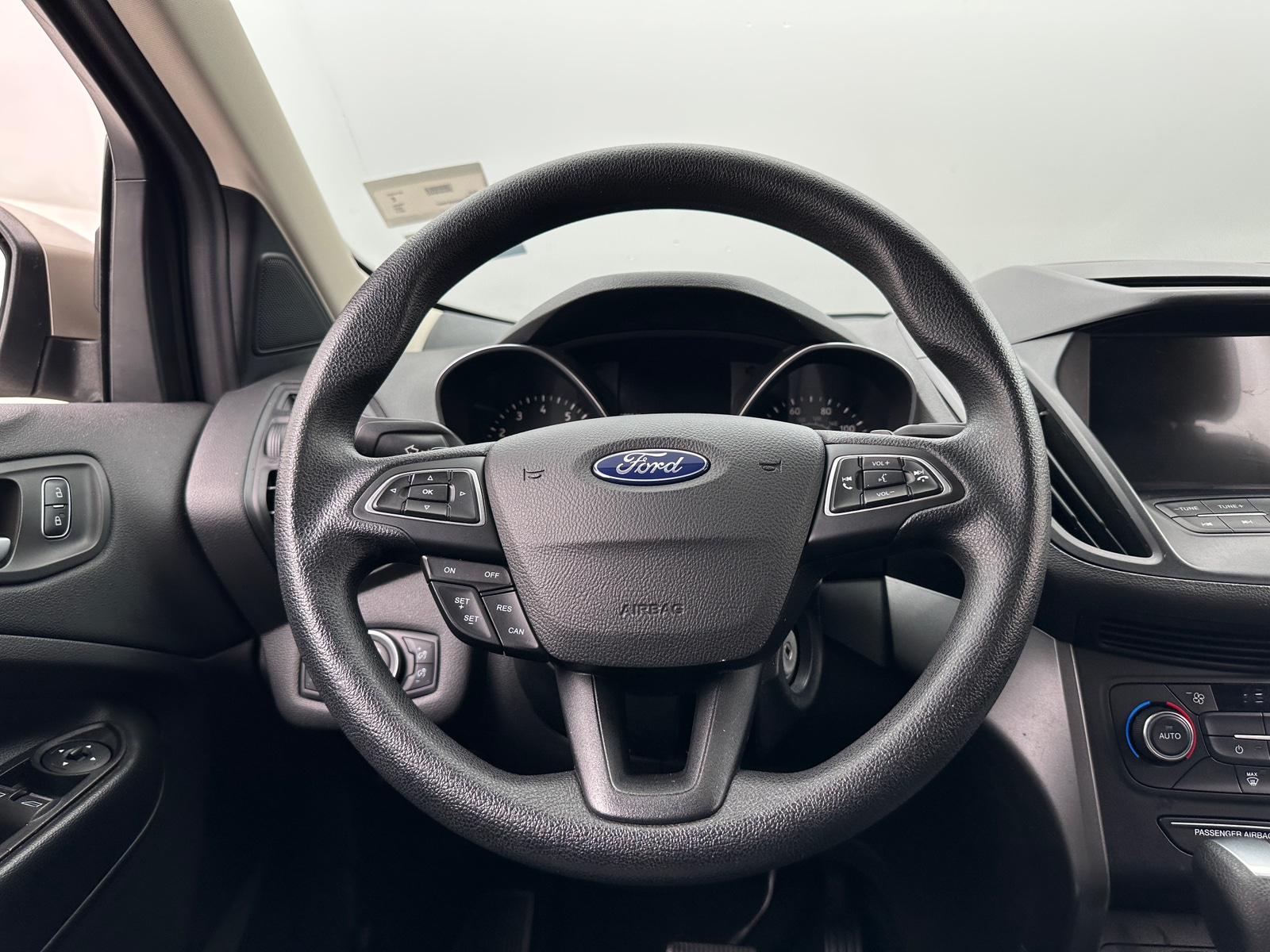 Thumbnail: 2017 Ford Escape - 5