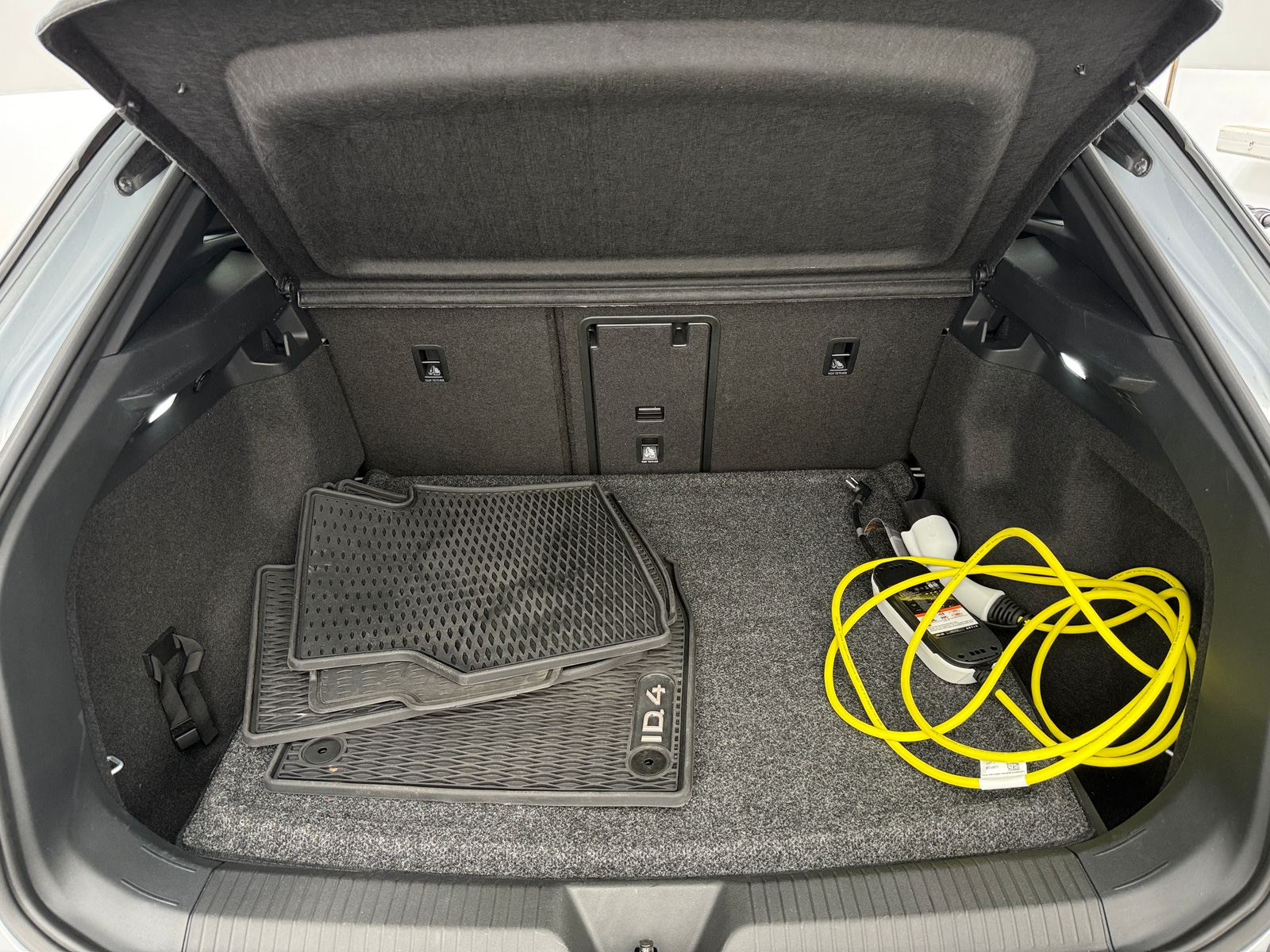 Thumbnail: 2021 Volkswagen ID.4 - 6