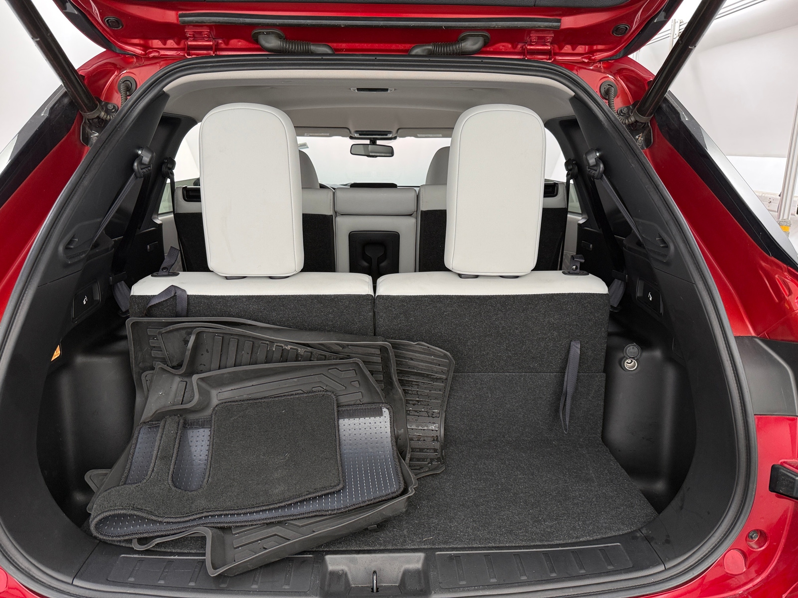 Thumbnail: 2024 Mitsubishi Outlander - 6