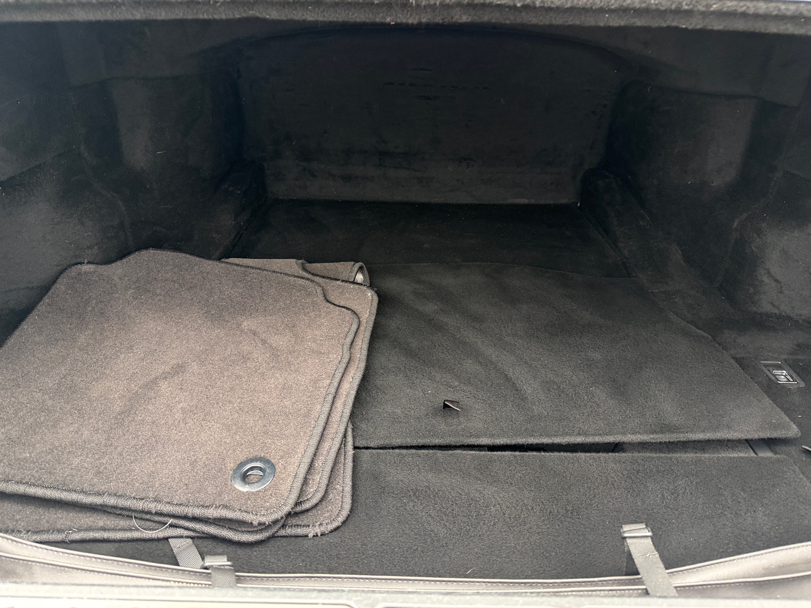 Thumbnail: 2023 Lexus LS - 6