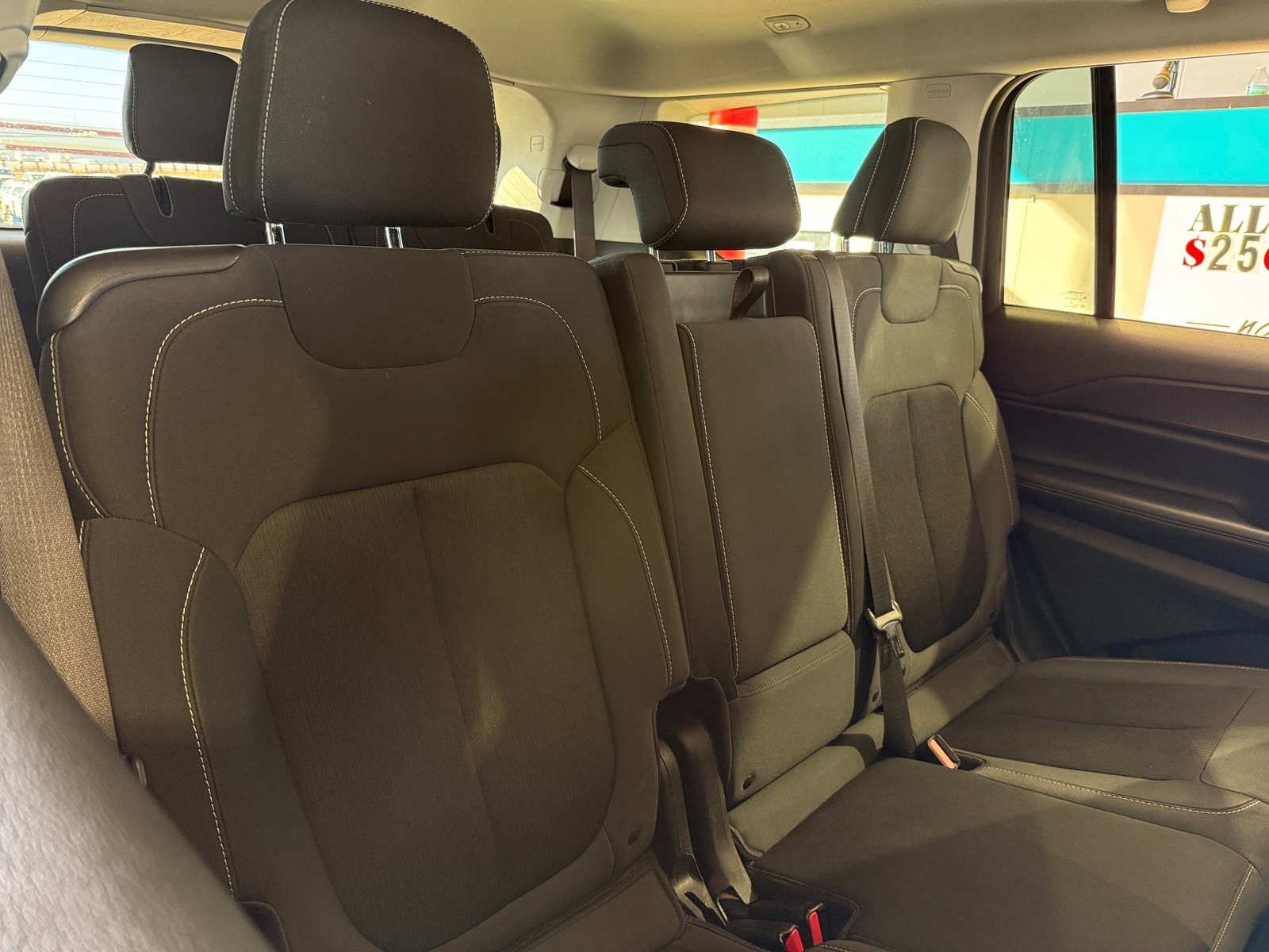 Thumbnail: 2023 Jeep Grand Cherokee L - 6