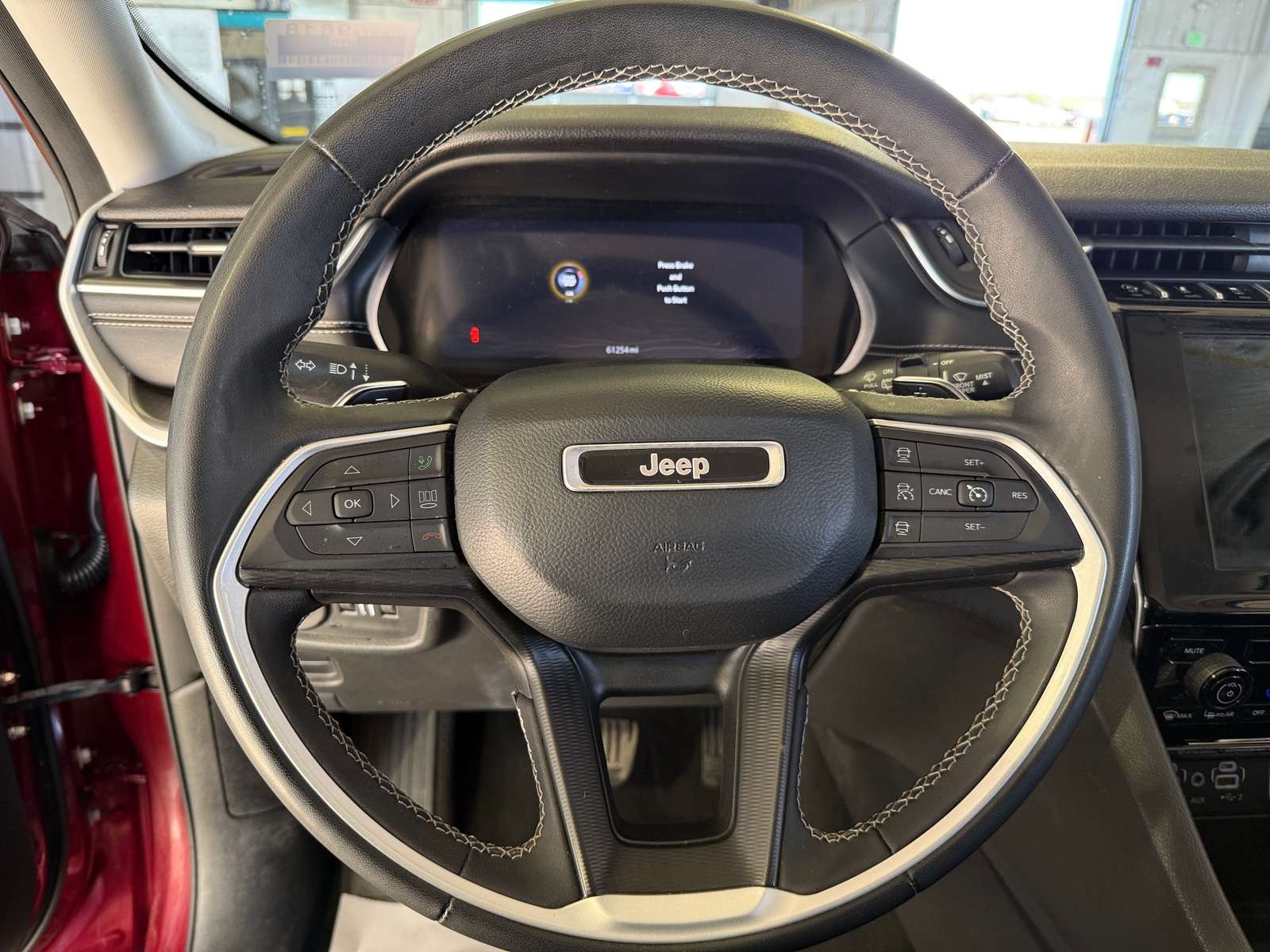 Thumbnail: 2023 Jeep Grand Cherokee L - 5