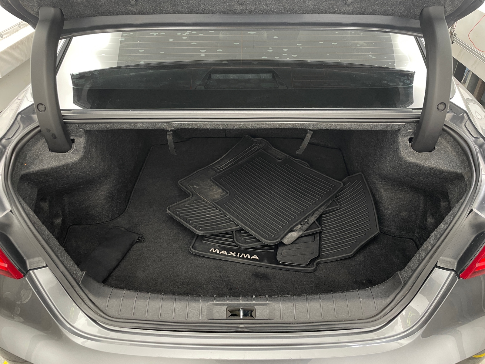 Thumbnail: 2017 Nissan Maxima - 6