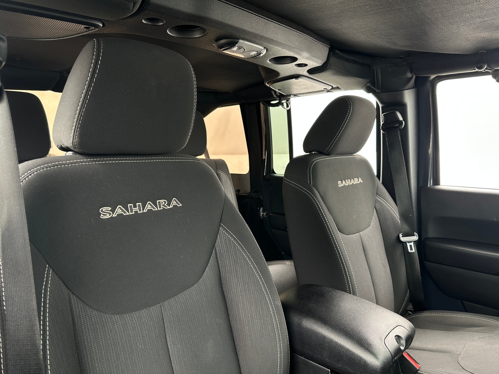 Thumbnail: 2016 Jeep Wrangler - 2