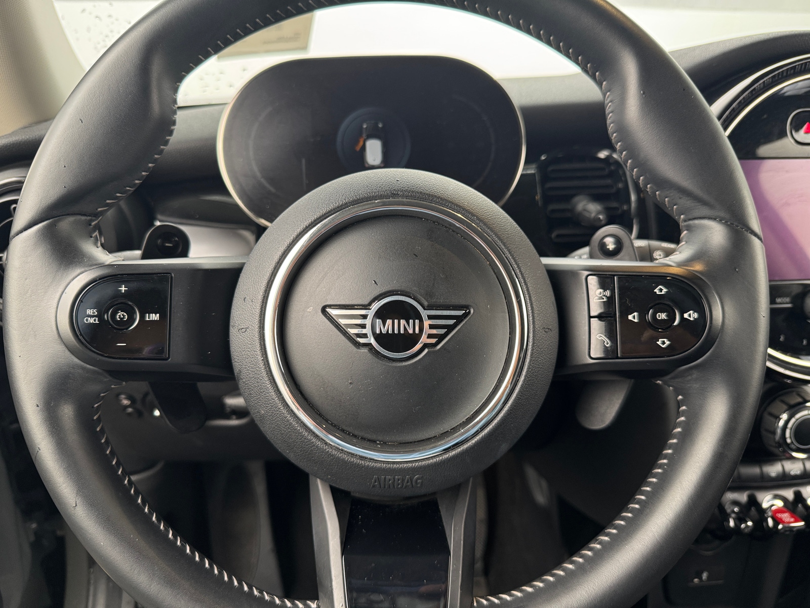 Thumbnail: 2022 MINI Cooper Hardtop - 3