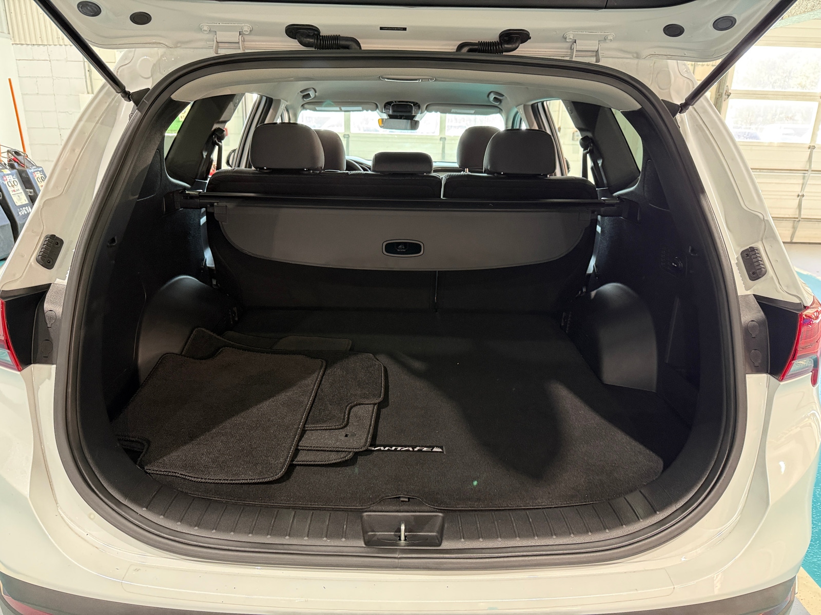 Thumbnail: 2022 Hyundai Santa Fe - 7