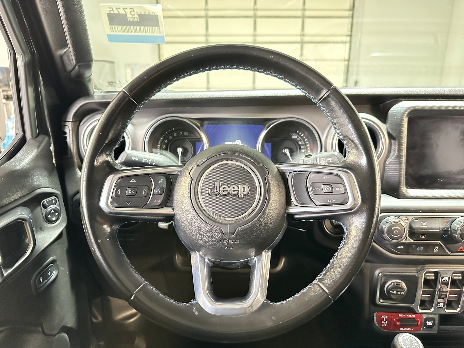 Thumbnail: 2022 Jeep Wrangler - 5