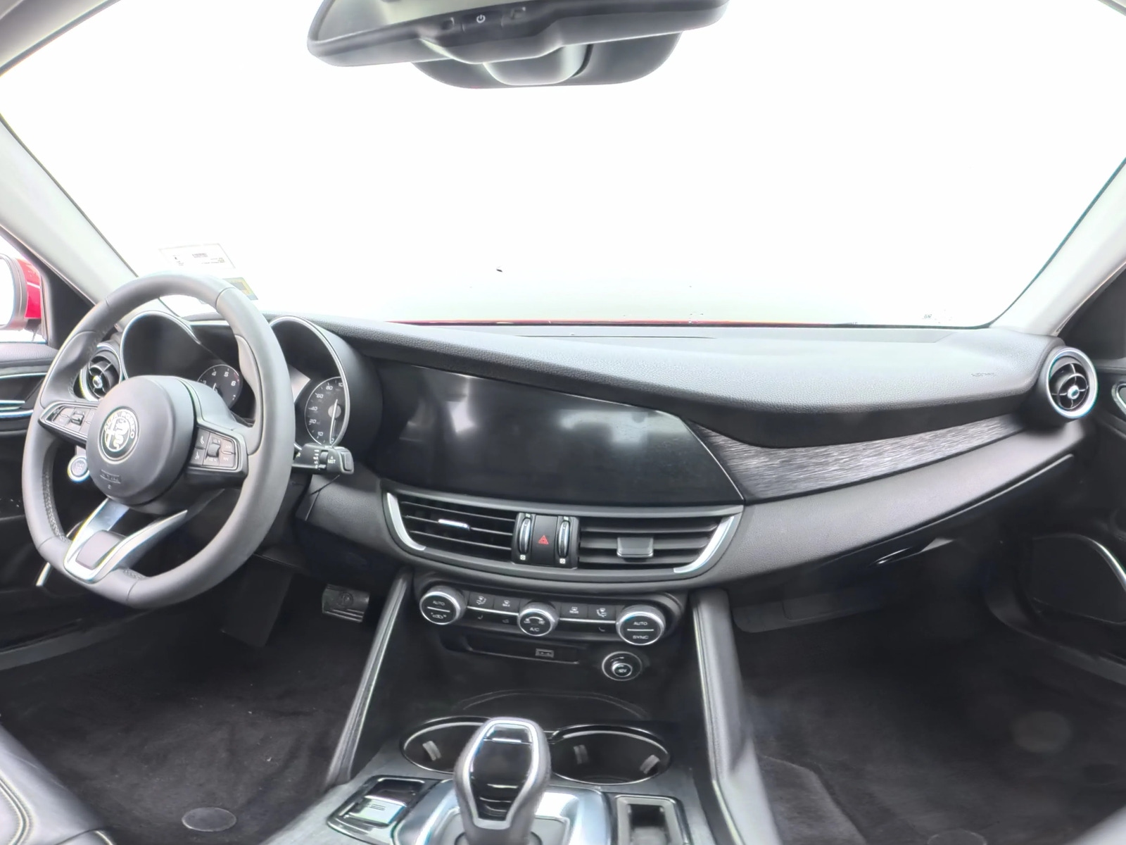 Thumbnail: 2020 Alfa Romeo Giulia - 2