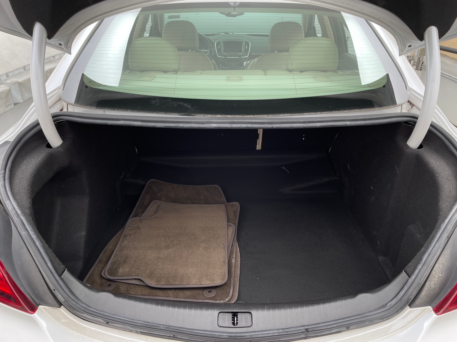 Thumbnail: 2016 Buick Regal - 6