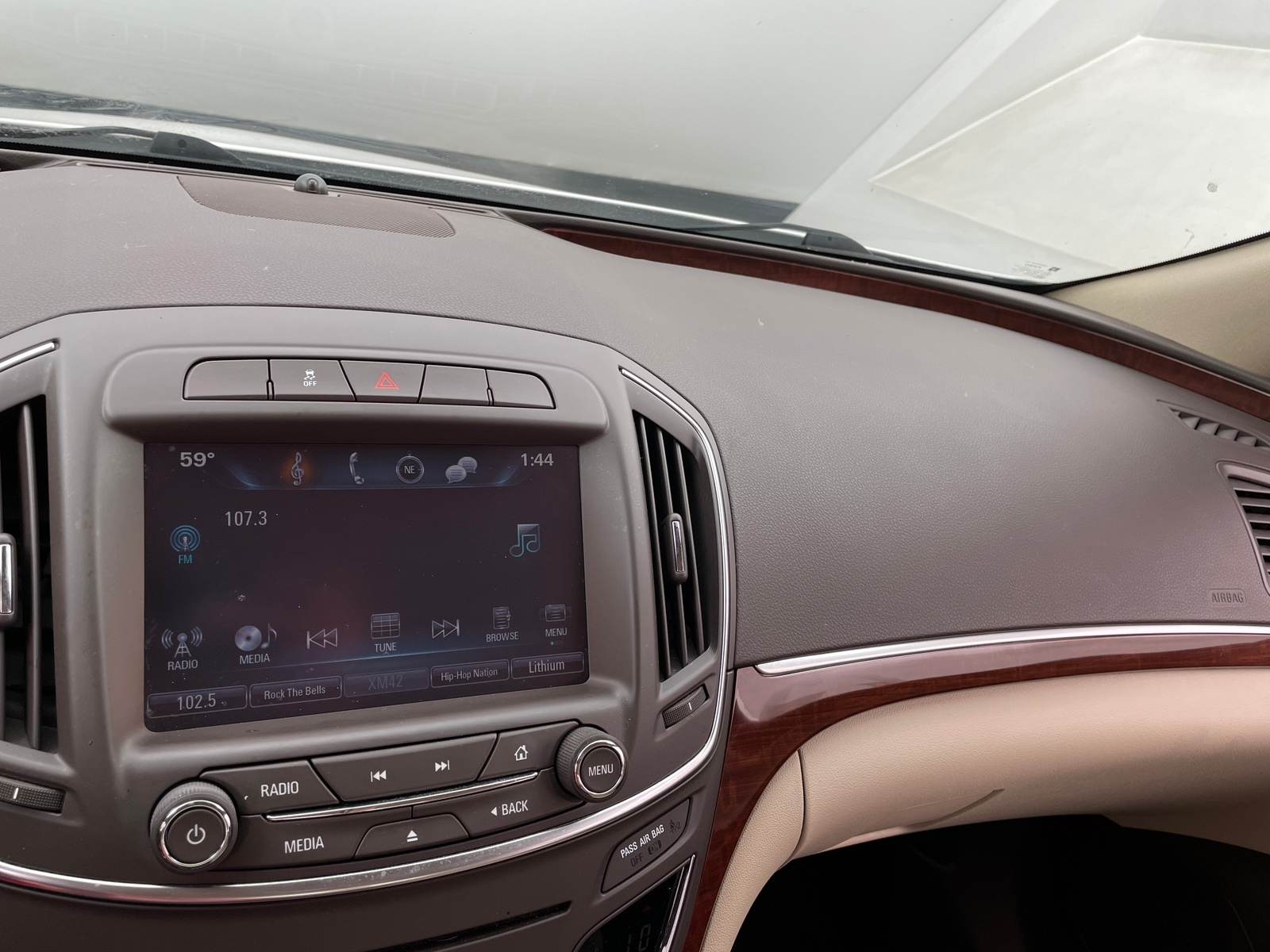 Thumbnail: 2016 Buick Regal - 3