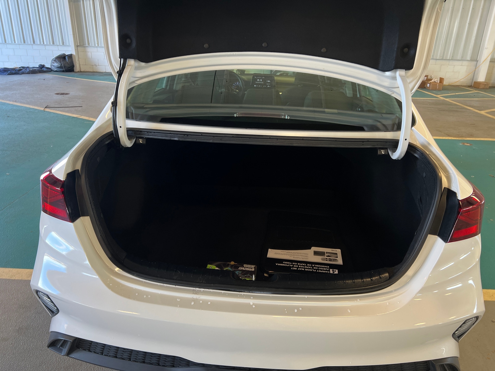 Thumbnail: 2024 Kia Forte - 7