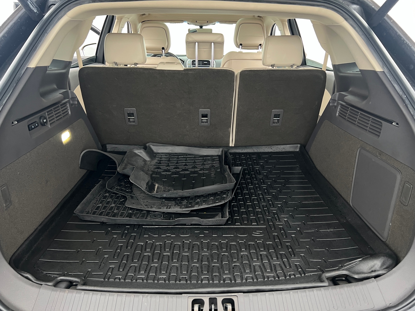 Thumbnail: 2020 Lincoln Nautilus - 6