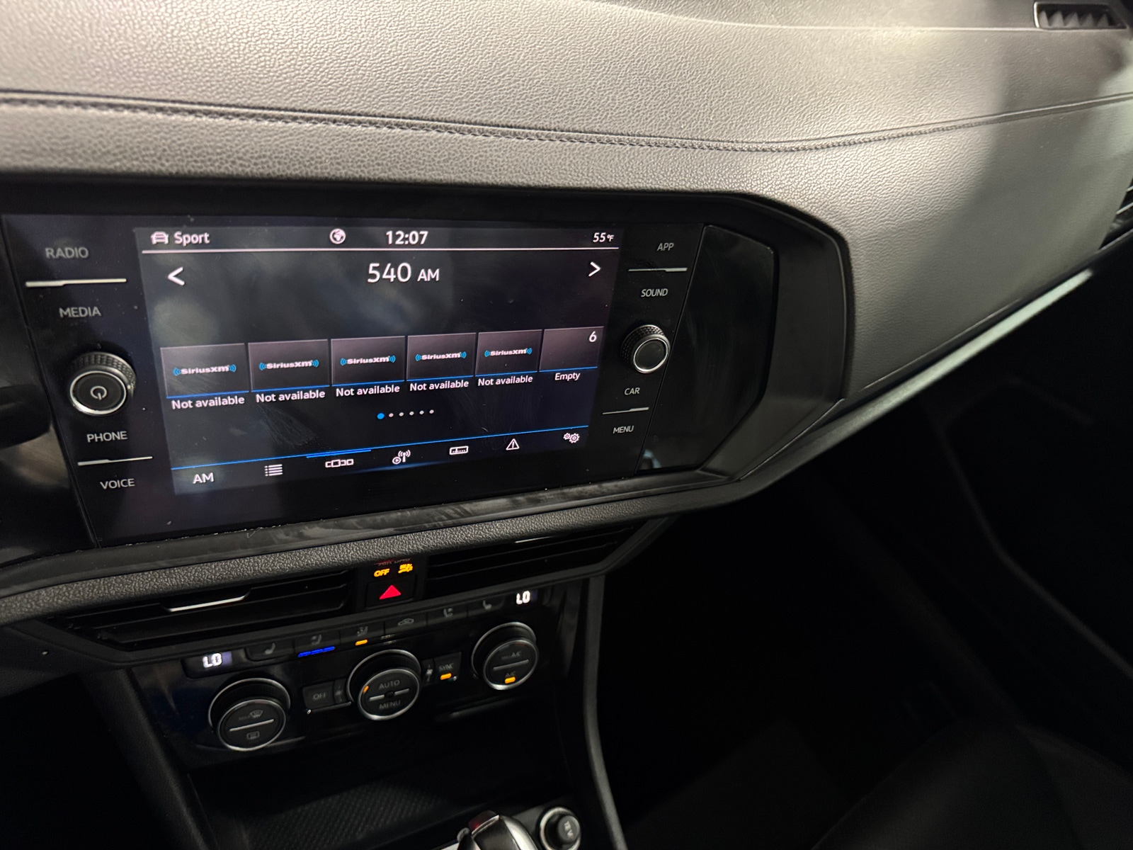 Thumbnail: 2021 Volkswagen Jetta - 4