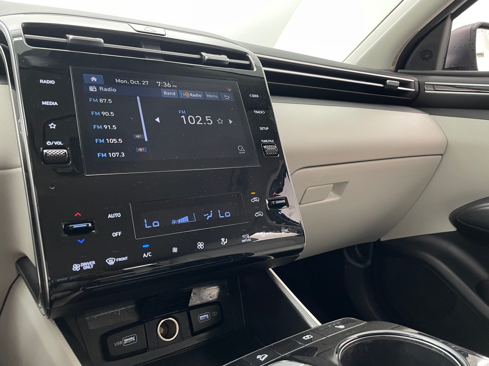 Thumbnail: 2022 Hyundai Tucson - 4