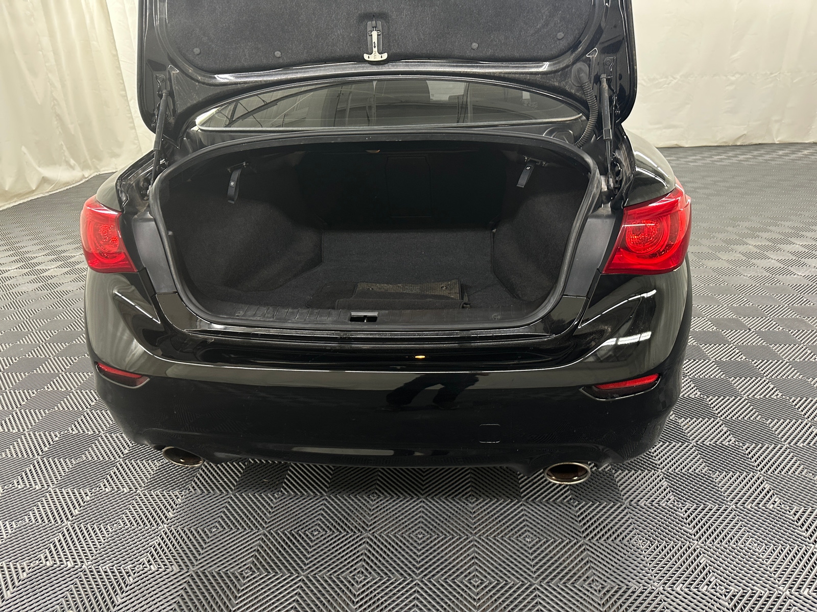 Thumbnail: 2015 INFINITI Q50 - 6