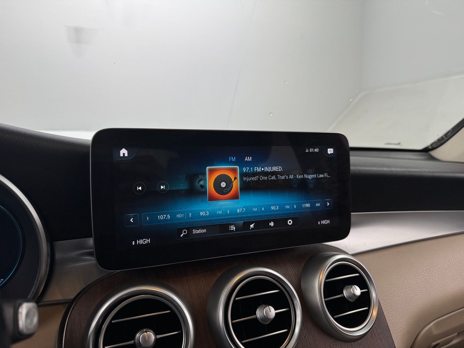 Thumbnail: 2020 Mercedes-Benz GLC - 3