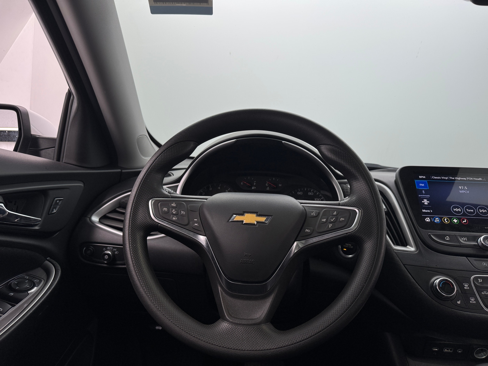 Thumbnail: 2024 Chevrolet Malibu - 5