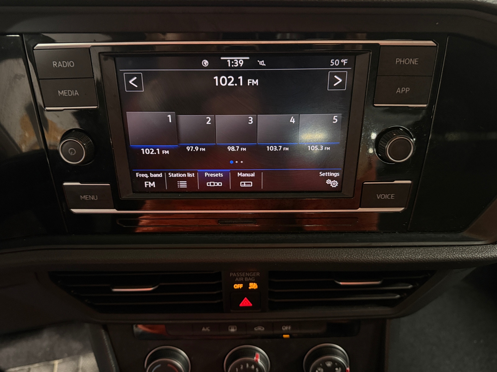 Thumbnail: 2024 Volkswagen Jetta - 4