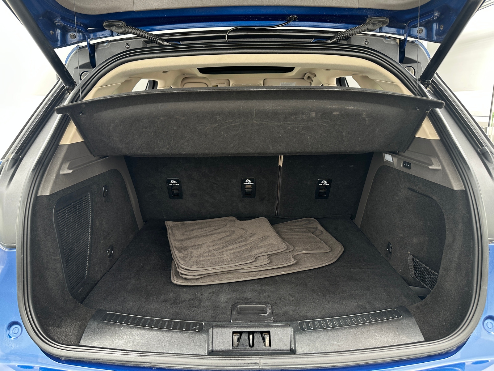 Thumbnail: 2020 Lincoln Corsair - 6