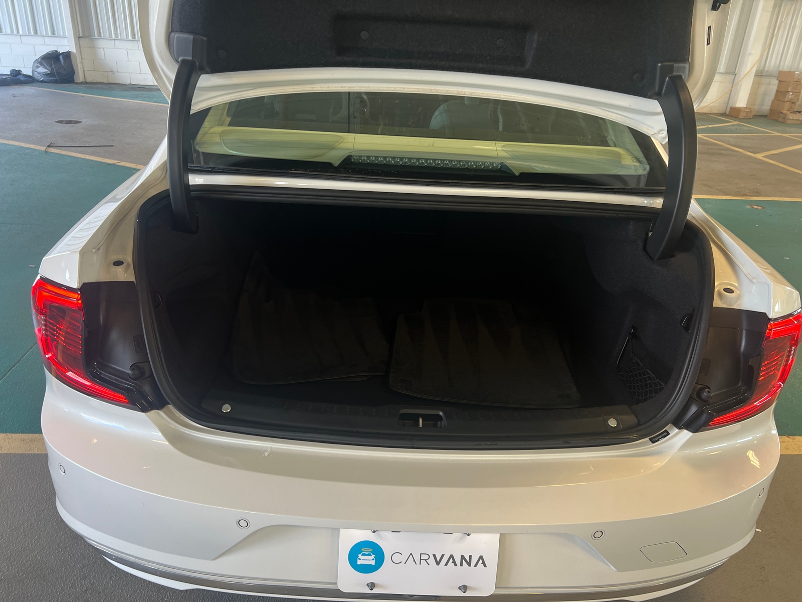 Thumbnail: 2023 Volvo S90 - 6