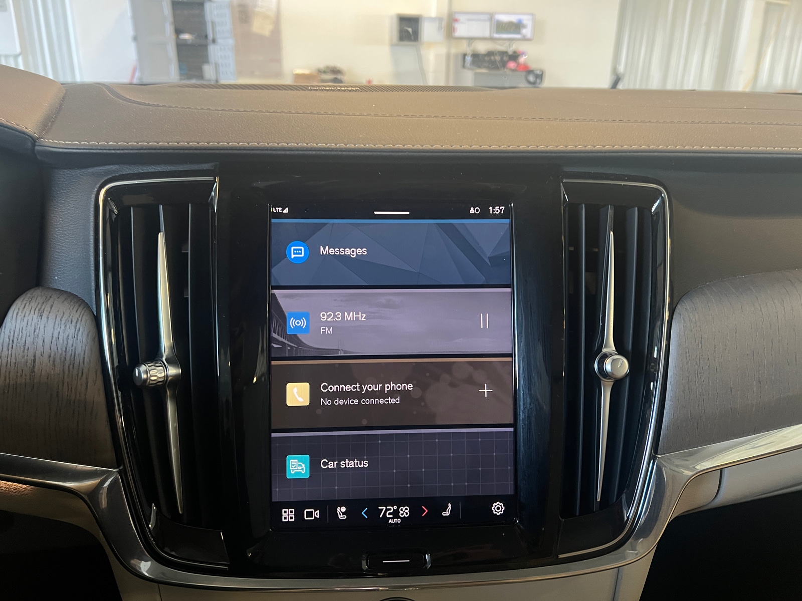 Thumbnail: 2023 Volvo S90 - 3