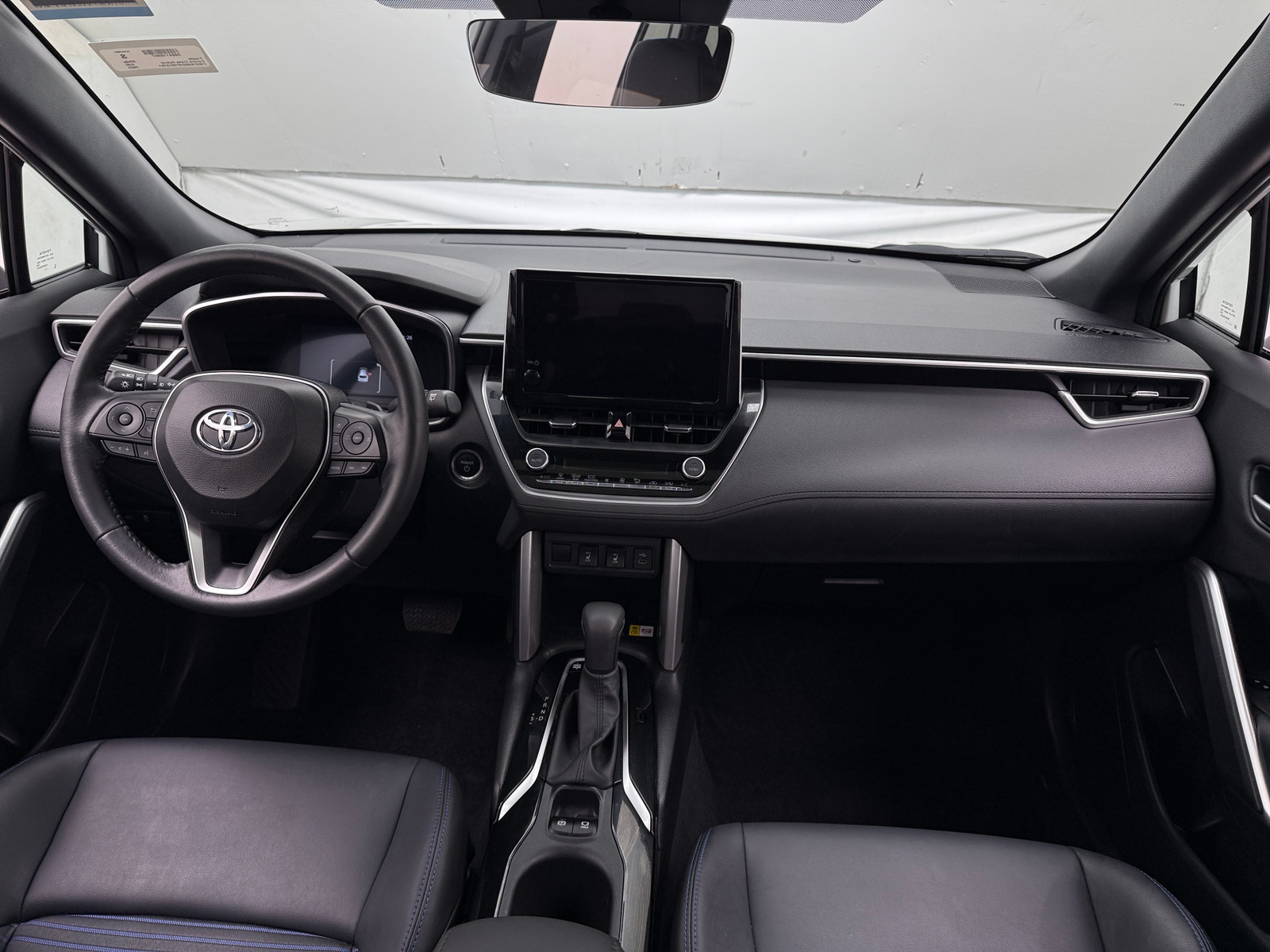 Thumbnail: 2023 Toyota Corolla Cross - 3