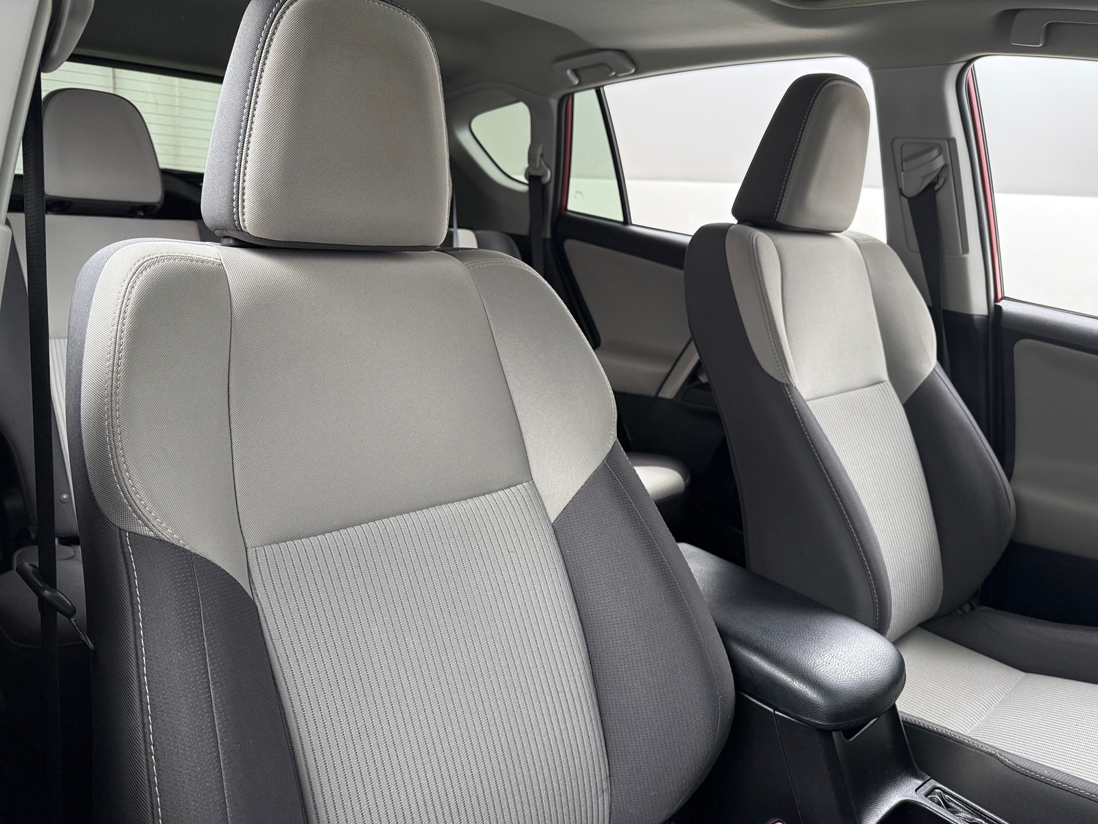 Thumbnail: 2014 Toyota RAV4 - 2