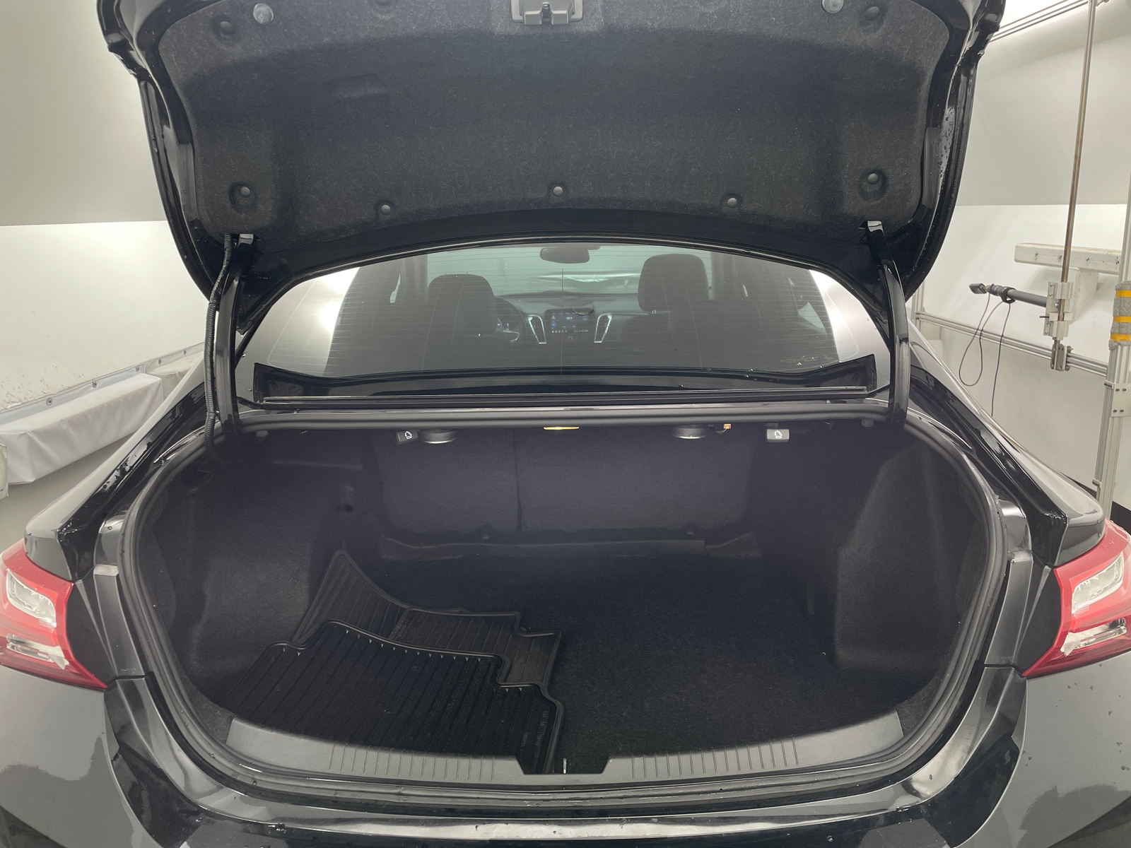 Thumbnail: 2023 Chevrolet Malibu - 6