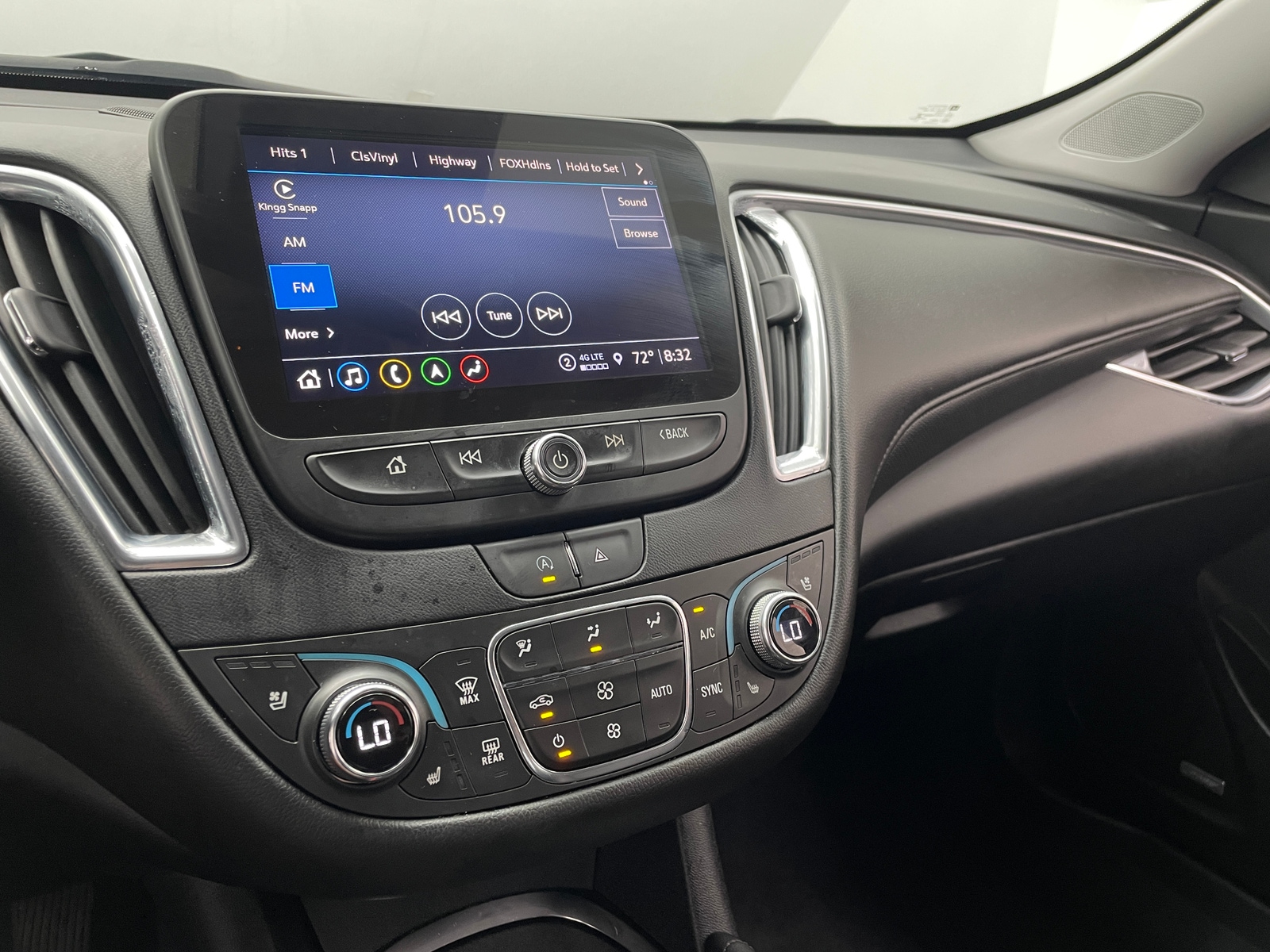 Thumbnail: 2023 Chevrolet Malibu - 3