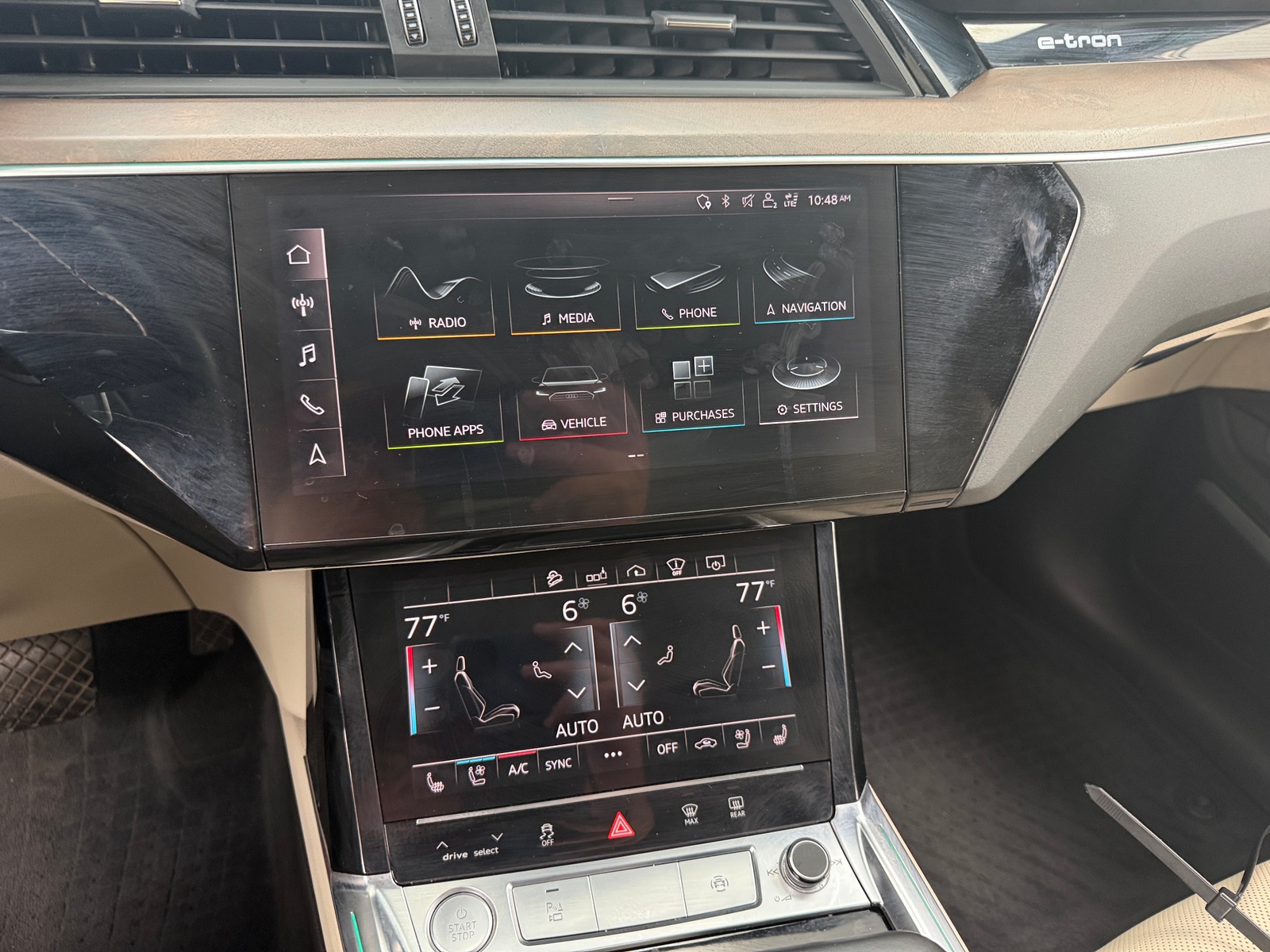 Thumbnail: 2019 Audi e-tron - 3