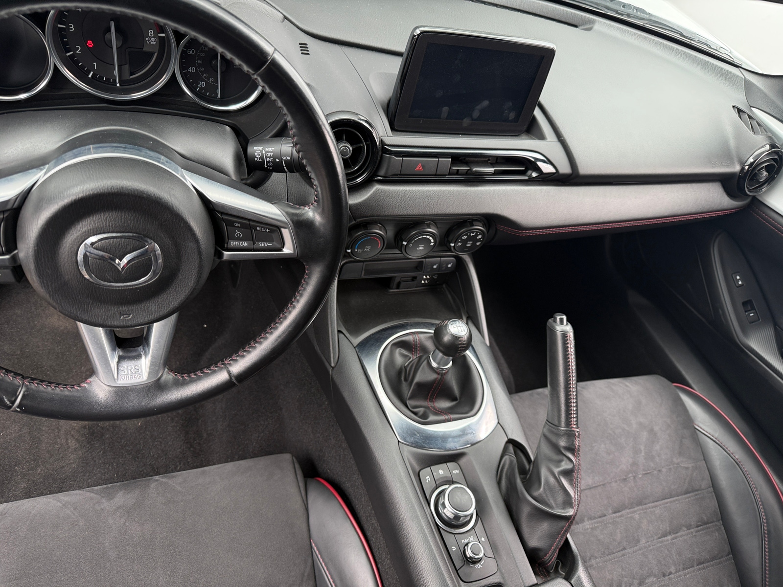 Thumbnail: 2019 Mazda MX-5 Miata - 3