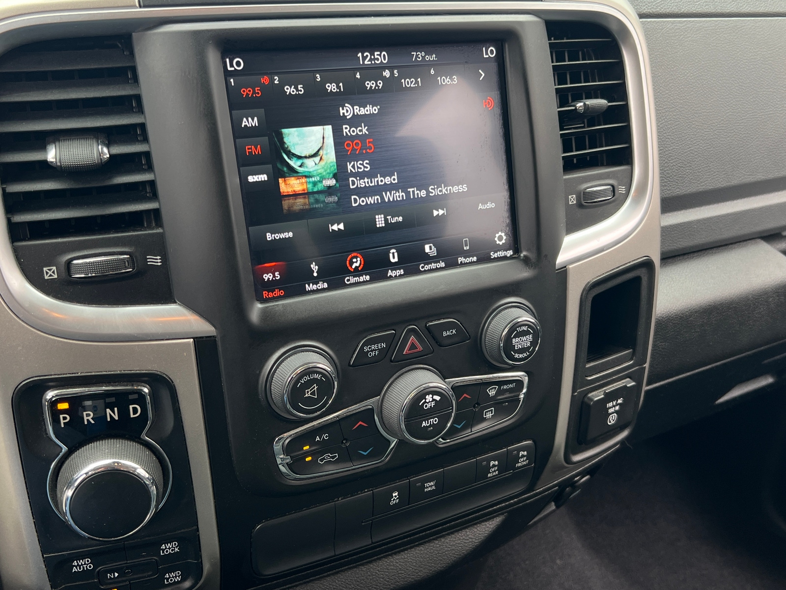 Thumbnail: 2019 RAM 1500 Classic - 4