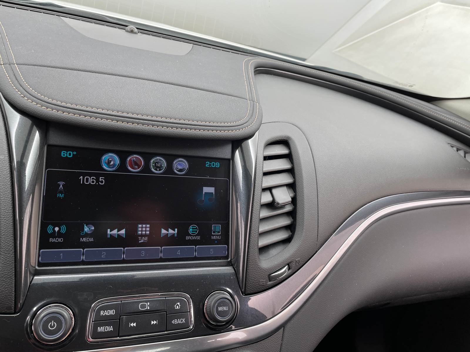 Thumbnail: 2018 Chevrolet Impala - 4