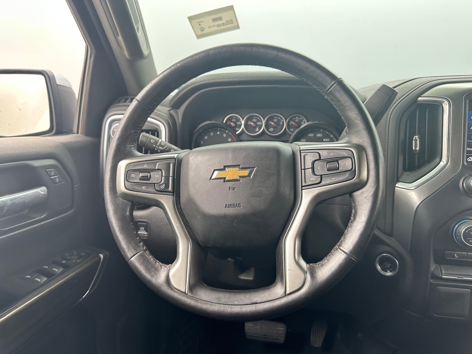 Thumbnail: 2022 Chevrolet Silverado 1500 - 5