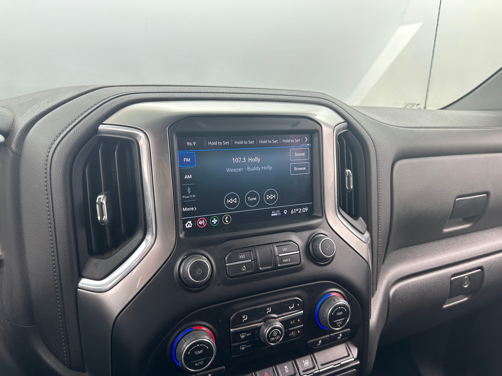 Thumbnail: 2022 Chevrolet Silverado 1500 - 4