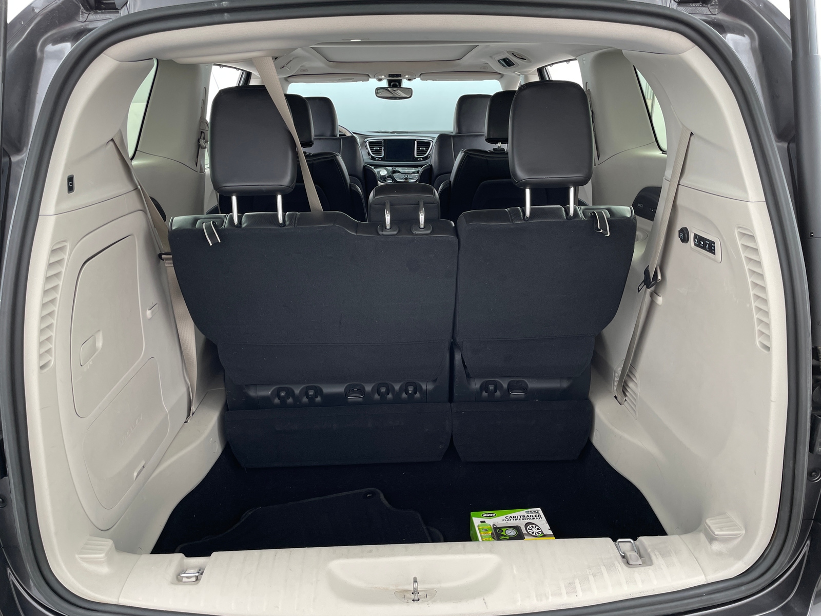 Thumbnail: 2019 Chrysler Pacifica - 6