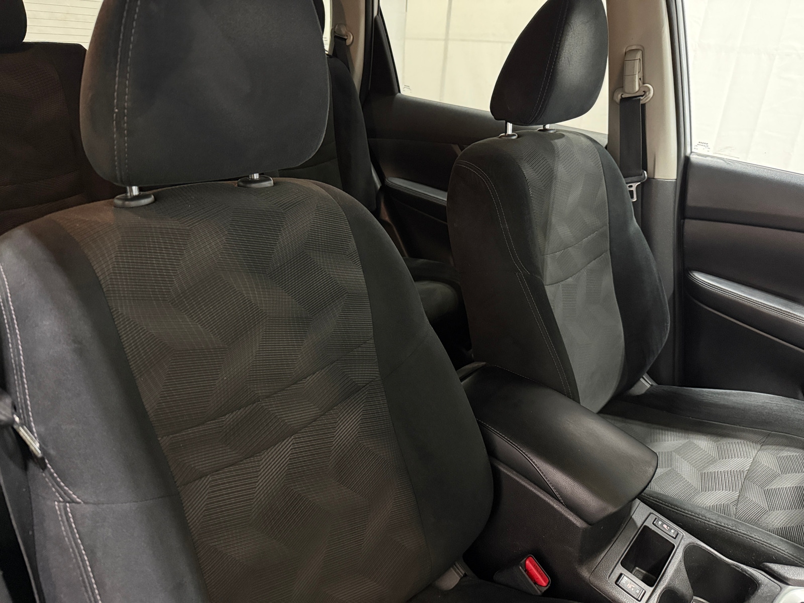 Thumbnail: 2015 Nissan Rogue - 2