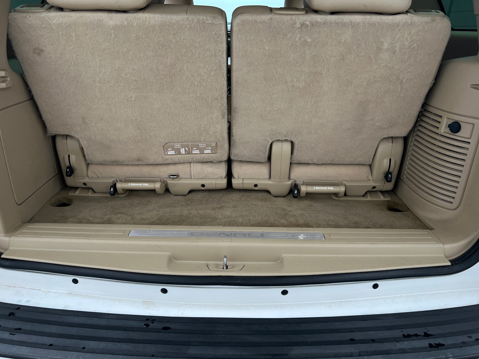 Thumbnail: 2011 GMC Yukon - 6