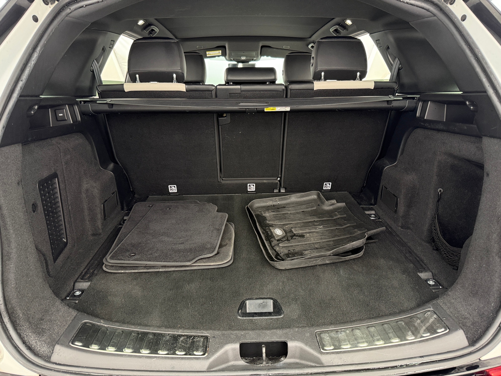 Thumbnail: 2021 Land Rover Discovery Sport - 6