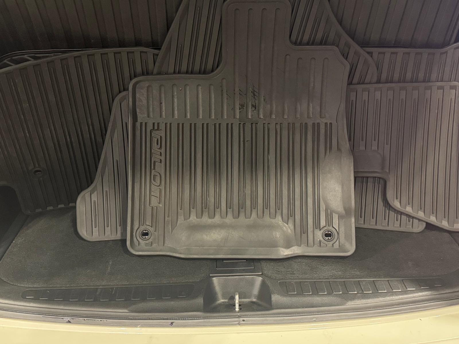 Thumbnail: 2019 Honda Pilot - 6