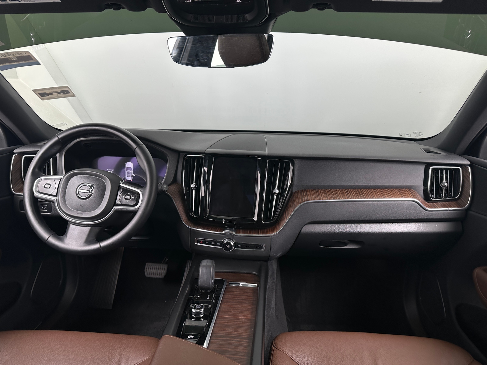 Thumbnail: 2022 Volvo XC60 - 2