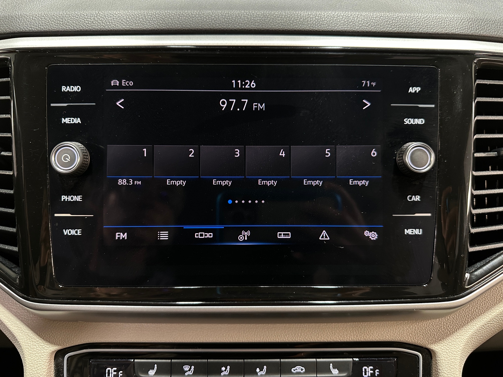 Thumbnail: 2023 Volkswagen Atlas - 3