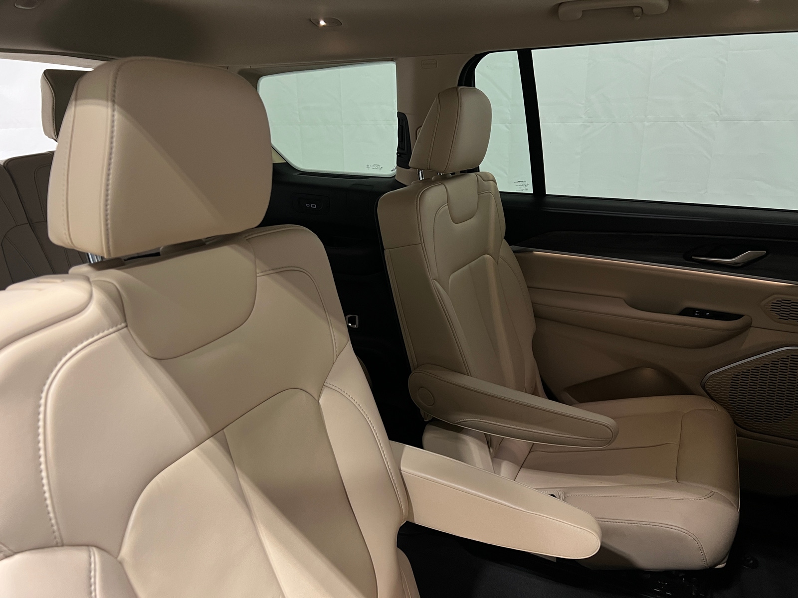 Thumbnail: 2021 Jeep Grand Cherokee L - 5