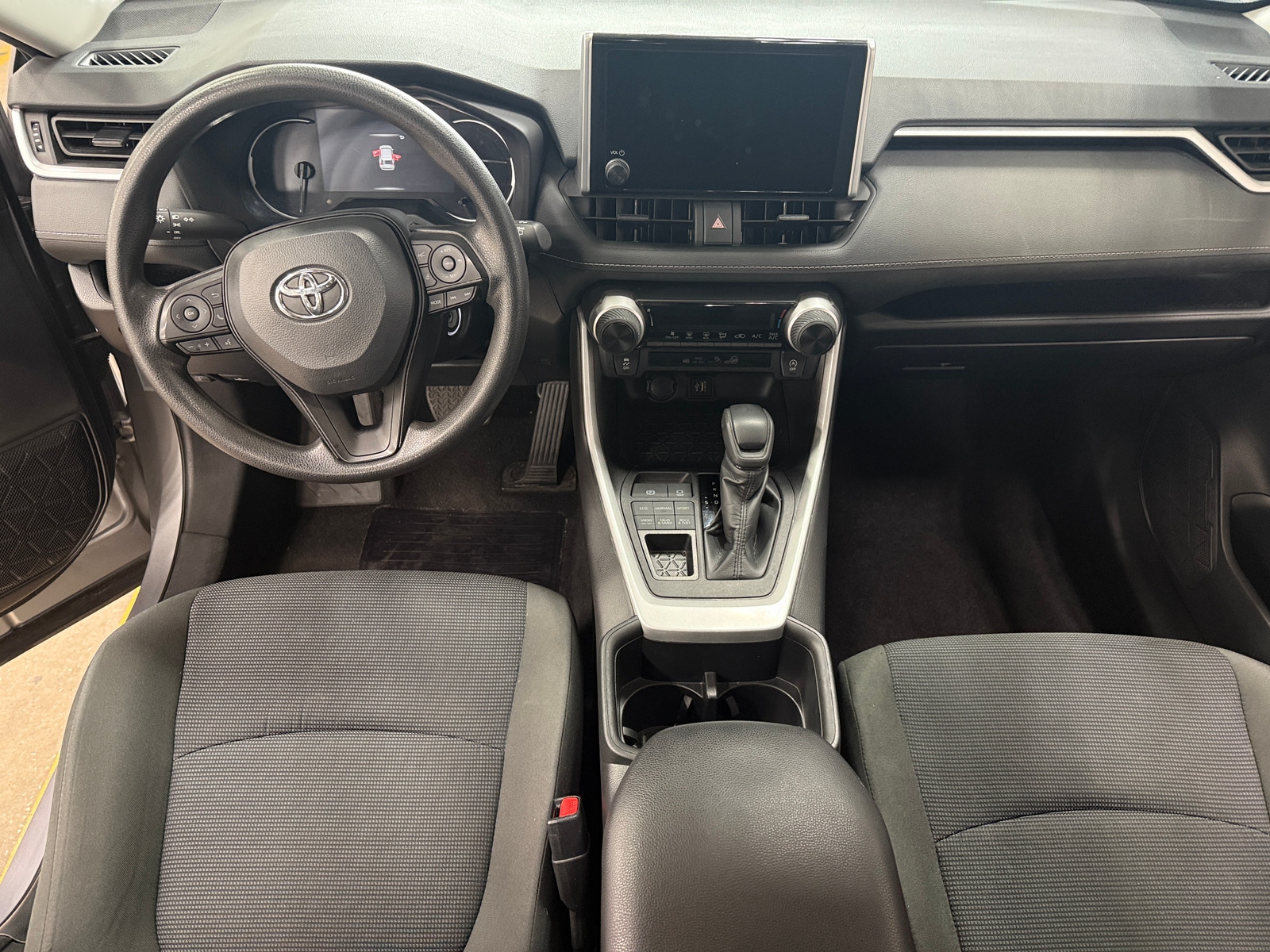 Thumbnail: 2024 Toyota RAV4 - 3