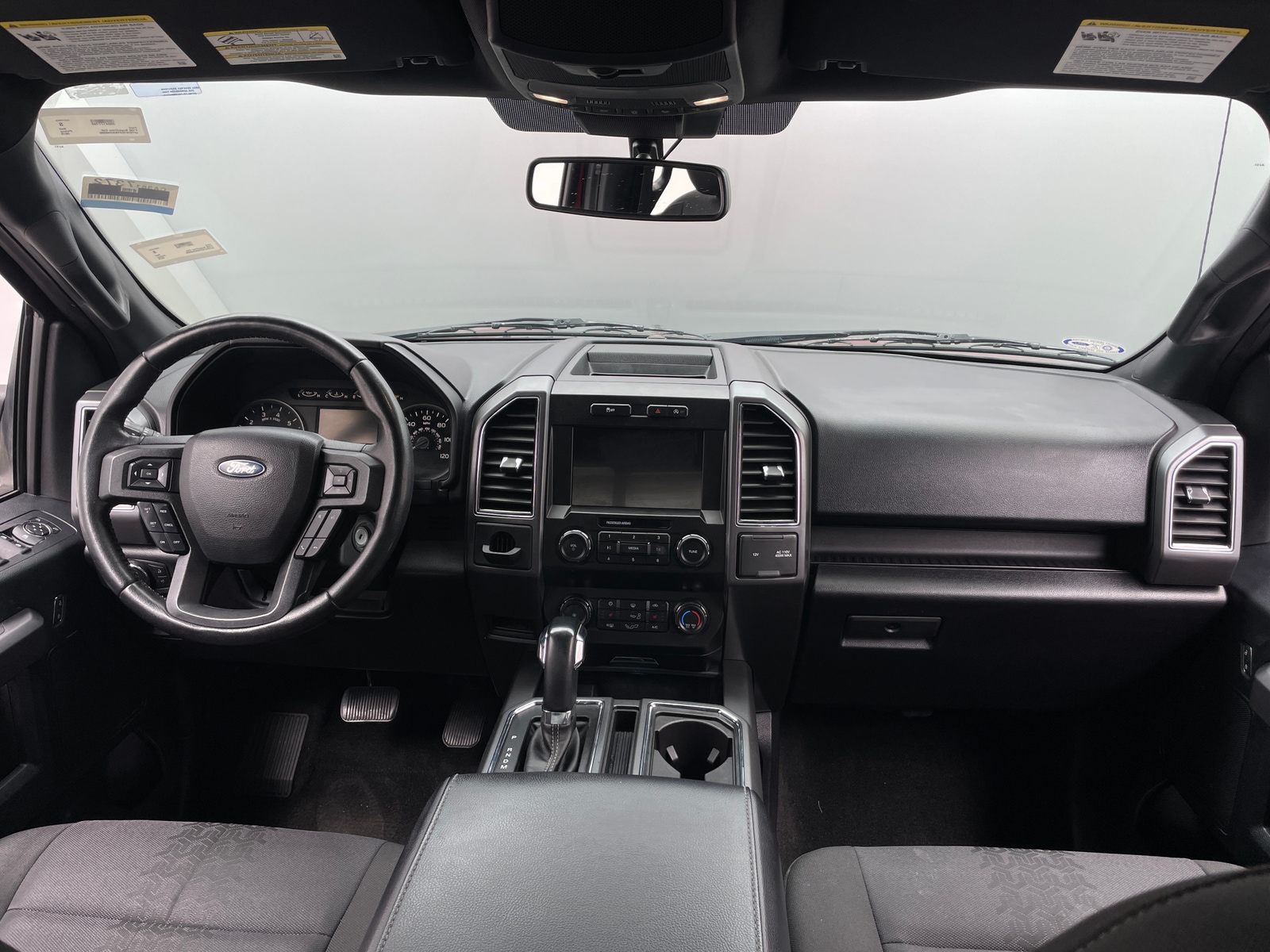 Thumbnail: 2019 Ford Econoline - 3