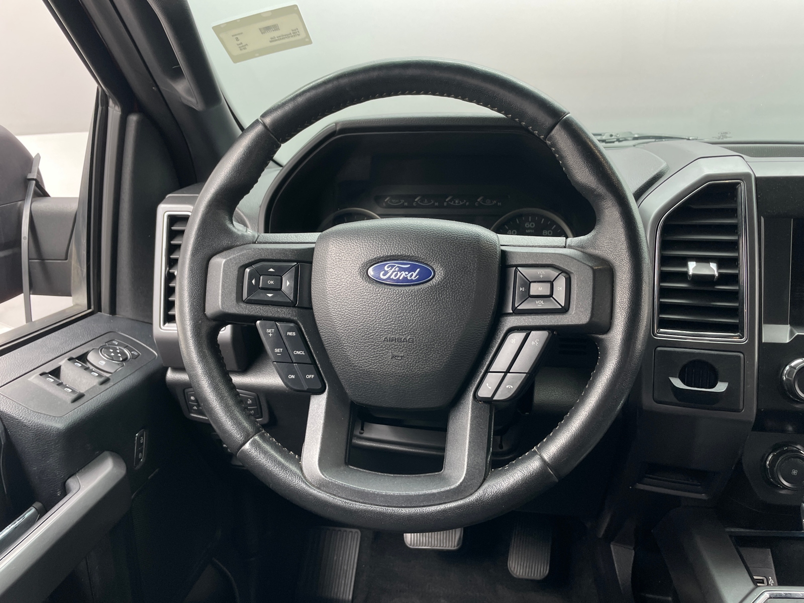 Thumbnail: 2019 Ford Econoline - 5